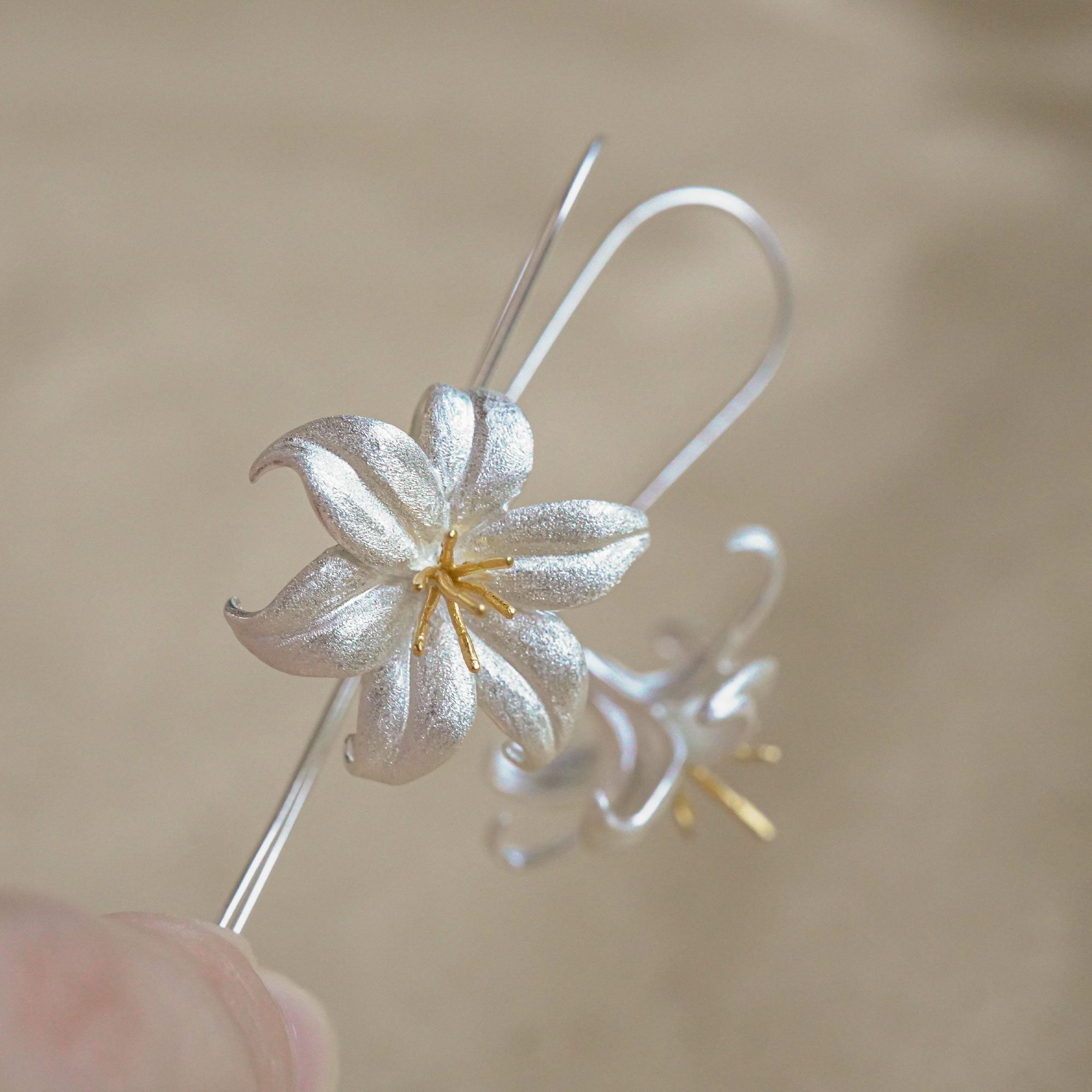 LILY DROP EARRINGS