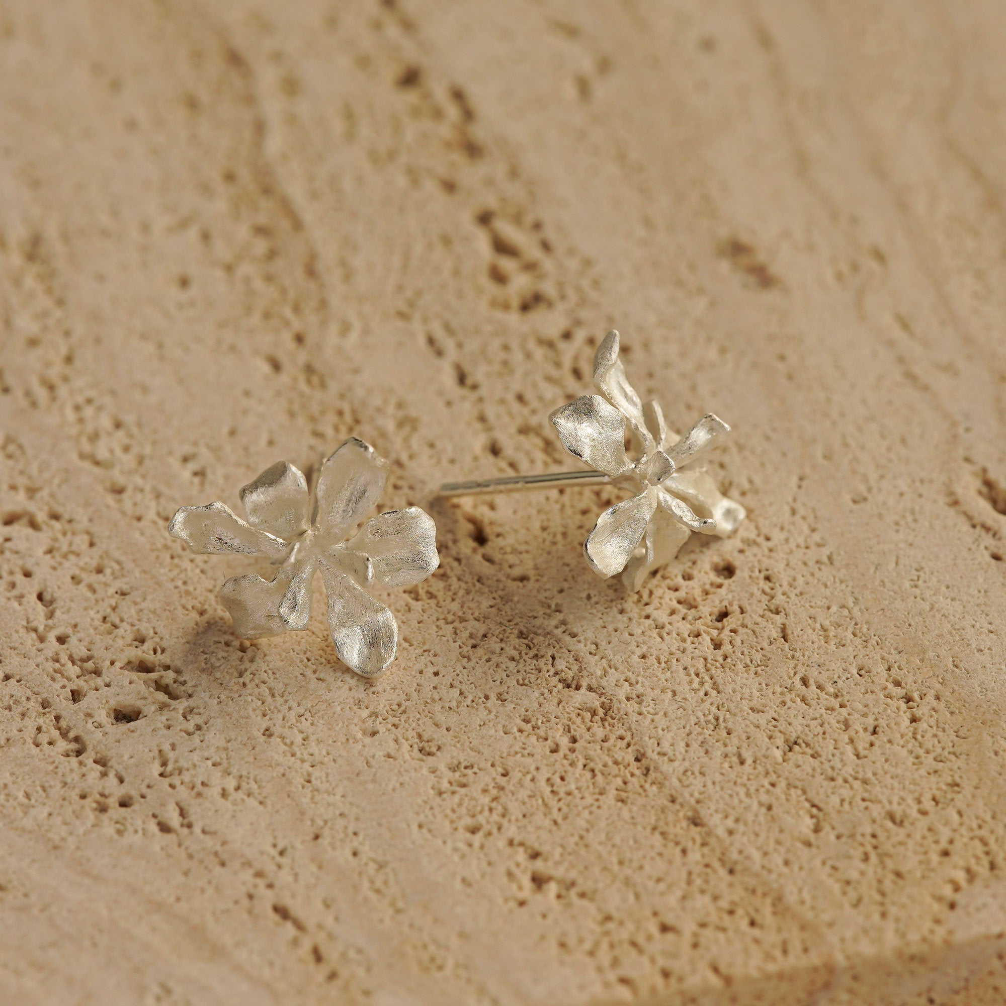 IRIS EARRING STUDS