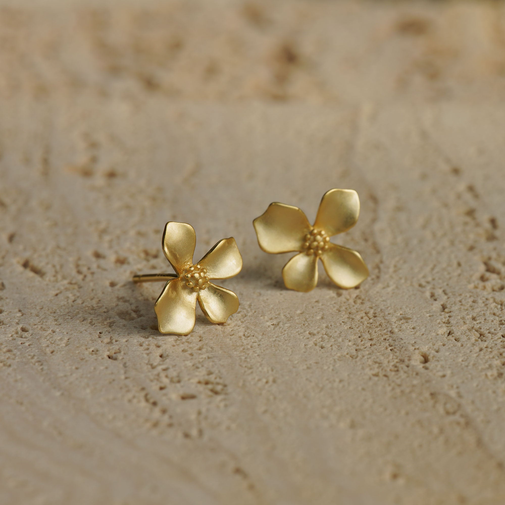 GARDENIA FLOWER EARRINGS