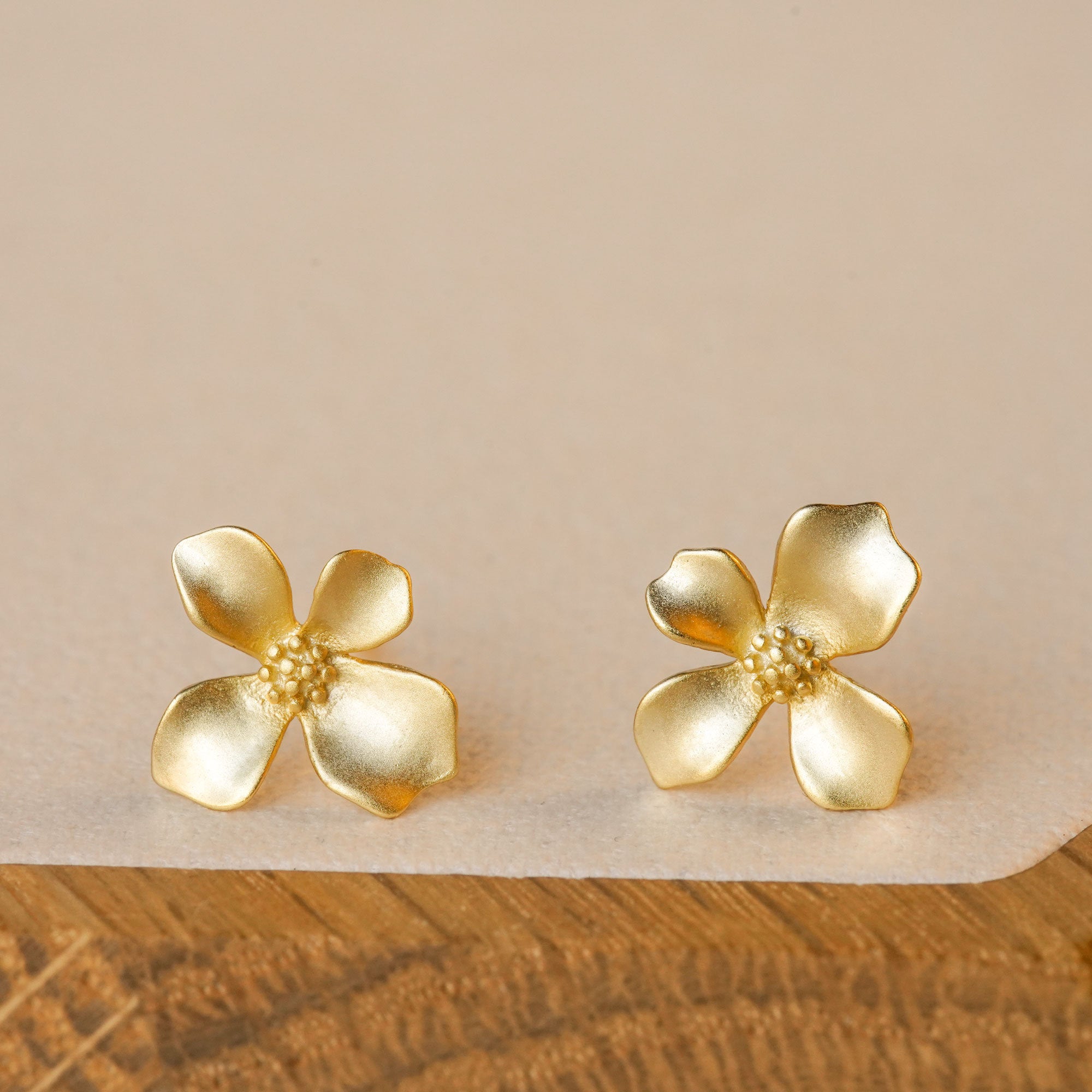 GARDENIA FLOWER EARRINGS